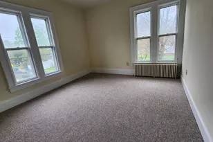37 Lincoln Ave, Norwich, CT 06360 - Photo 2