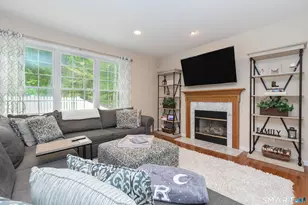 8 Minuteman Cir, Southbury, CT 06488 - Photo 6