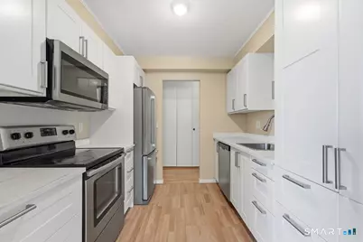 889 Farmington Avenue #3K, West Hartford, CT 06119 - Photo 22