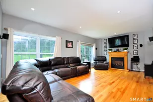 34 Chippenwood Ln, Bristol, CT 06010 - Photo 10