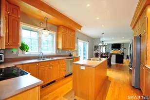 34 Chippenwood Ln, Bristol, CT 06010 - Photo 6
