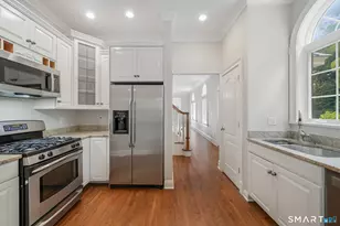 80 E Putnam Ave, Greenwich, CT 06807 - Photo 10