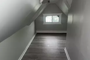 1092 E Main St, Bridgeport, CT 06608 - Photo 10