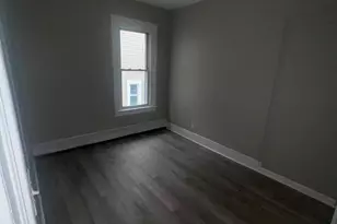 1092 E Main St, Bridgeport, CT 06608 - Photo 2
