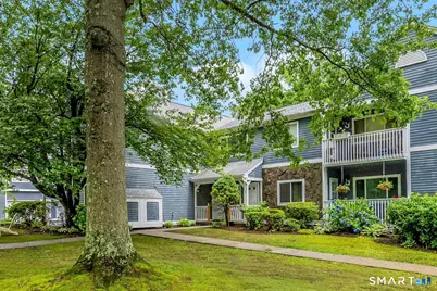 215 Windgate Circle #E, Monroe, CT 06468 - Photo 2