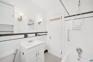 18 E Main St, Wallingford, CT 06492 - Photo 18