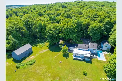 24 Mark Twain Lane, Redding, CT 06896 - Photo 8