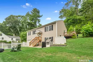 105A E Pattagansett Rd, East Lyme, CT 06357 - Photo 32