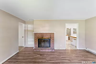 33 Assisi Way, Norwalk, CT 06854 - Photo 2