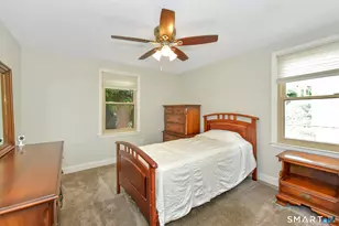 39 Gary St, Bridgeport, CT 06610 - Photo 8