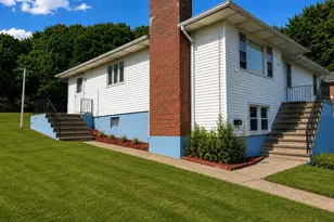 109 Hotchkiss St, Waterbury, CT 06704 - Photo 4