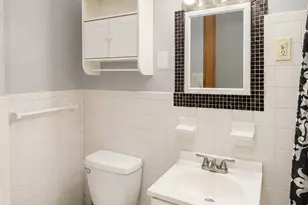 1048 Broad St, Meriden, CT 06450 - Photo 6