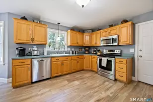 65 Trotters Ln, Southington, CT 06479 - Photo 2