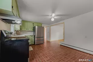 124 Hepworth St, Bristol, CT 06010 - Photo 6