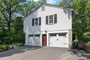 123 Janeway Dr, Guilford, CT 06437 - Photo 2