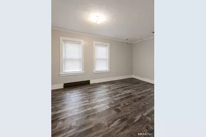 34 West Center Street #2E, Manchester, CT 06040 - Photo 8