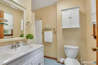 186 Alps Road, Branford, CT 06405 - Photo 18