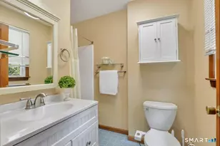 186 Alps Rd, Branford, CT 06405 - Photo 18