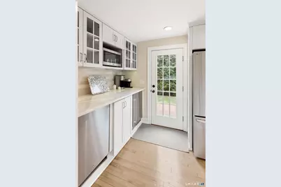 105 Rose Lane, Darien, CT 06820 - Photo 12