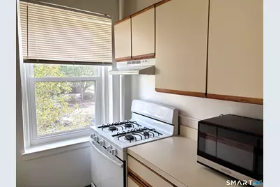 138 Woodside Green #2C, Stamford, CT 06905 - Photo 8