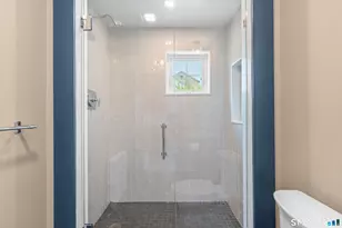 16 St Charles Ave, Stamford, CT 06907 - Photo 18