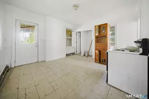 135 Capen St, Hartford, CT 06120 - Photo 12
