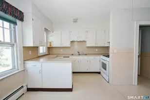 643 Burritt St, New Britain, CT 06053 - Photo 24