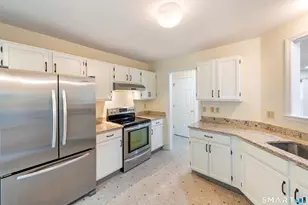 26 Fox Hollow, Avon, CT 06001 - Photo 4