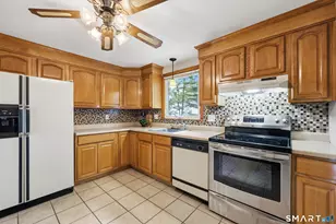 92 Penney Dr, East Hartford, CT 06108 - Photo 14