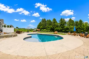 16 Bella Vista Dr, Watertown, CT 06795 - Photo 4