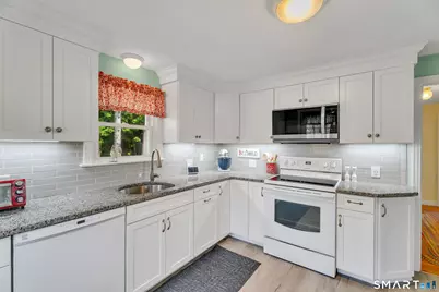 47 Earl Street, Manchester, CT 06040 - Photo 12