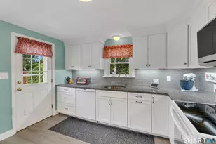 47 Earl St, Manchester, CT 06040 - Photo 14