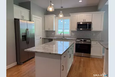 669 Meriden Avenue #1, Southington, CT 06489 - Photo 4