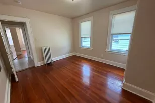 223 Wayne St, Bridgeport, CT 06606 - Photo 2