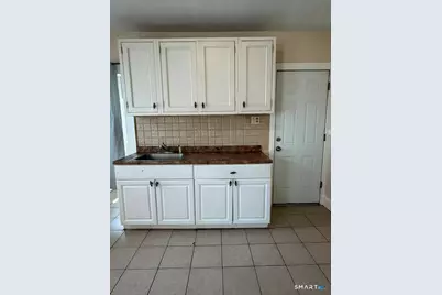 223 Wayne Street #2nd Fl., Bridgeport, CT 06606 - Photo 8