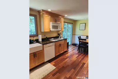 7 Pine Street, Norwich, CT 06360 - Photo 10