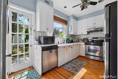 10 Main Street, Groton, CT 06340 - Photo 12