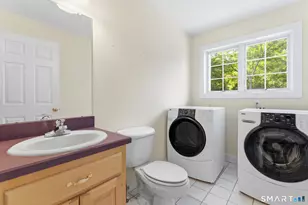 12 Juniper Rd, Bloomfield, CT 06002 - Photo 14