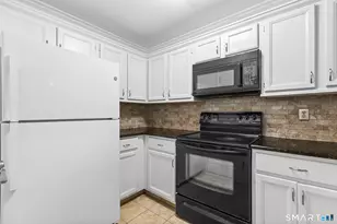 8 Rose Ln, Danbury, CT 06811 - Photo 8
