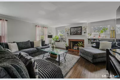 185 Lydale Place, Meriden, CT 06450 - Photo 6
