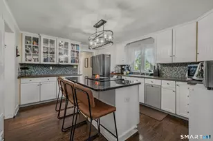 185 Lydale Pl, Meriden, CT 06450 - Photo 8