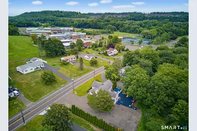 605 Foxon Road, North Branford, CT 06471 - Photo 12