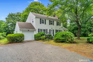 129 Chesterfield Rd, East Lyme, CT 06333 - Photo 2