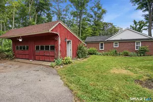529 Pomfret St, Putnam, CT 06260 - Photo 4