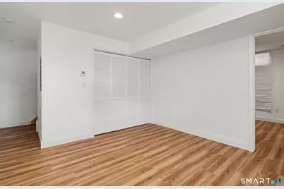 111 Vanguard Street, Bridgeport, CT 06606 - Photo 24
