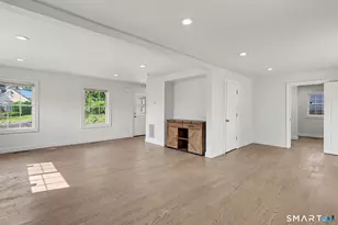 111 Vanguard St, Bridgeport, CT 06606 - Photo 10