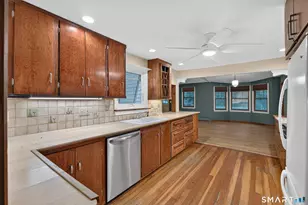 42 Ezra St, North Haven, CT 06473 - Photo 8