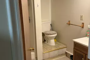27 Columbus St, East Hartford, CT 06108 - Photo 16