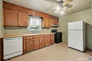30 Charles St, Stamford, CT 06902 - Photo 18