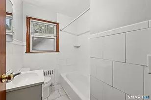 30 Charles St, Stamford, CT 06902 - Photo 14